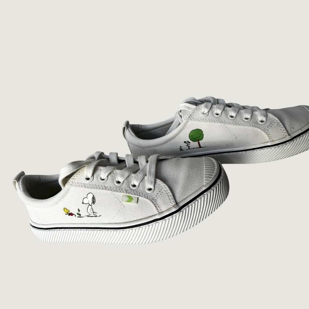 Cariuma Peanuts Snoopy Earth Day OCA Low Off White Canvas Sneakers 7.5W 6M